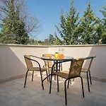 Bruneta 1 With Sea View * Tar-Vabriga