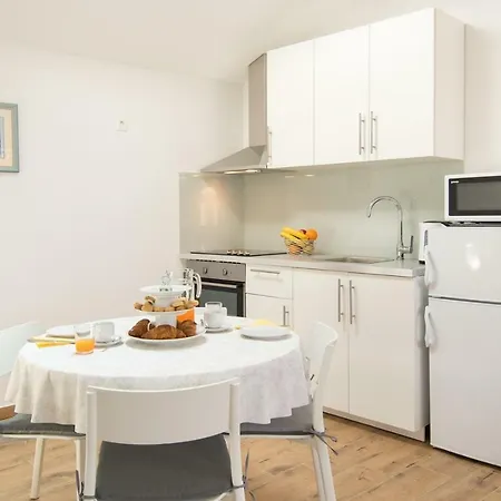 Bruneta 1 With Sea View Apartment Tar-Vabriga