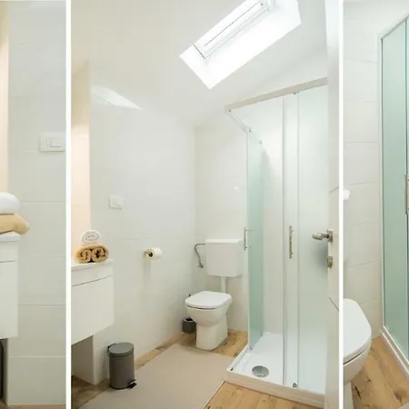 Bruneta 1 With Sea View